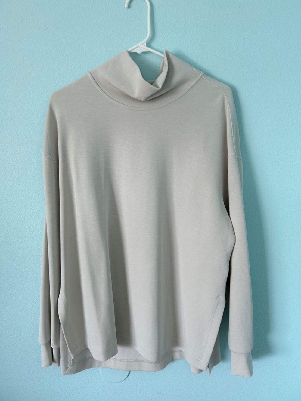 Lululemon Cream Turtleneck Pullover Sweater